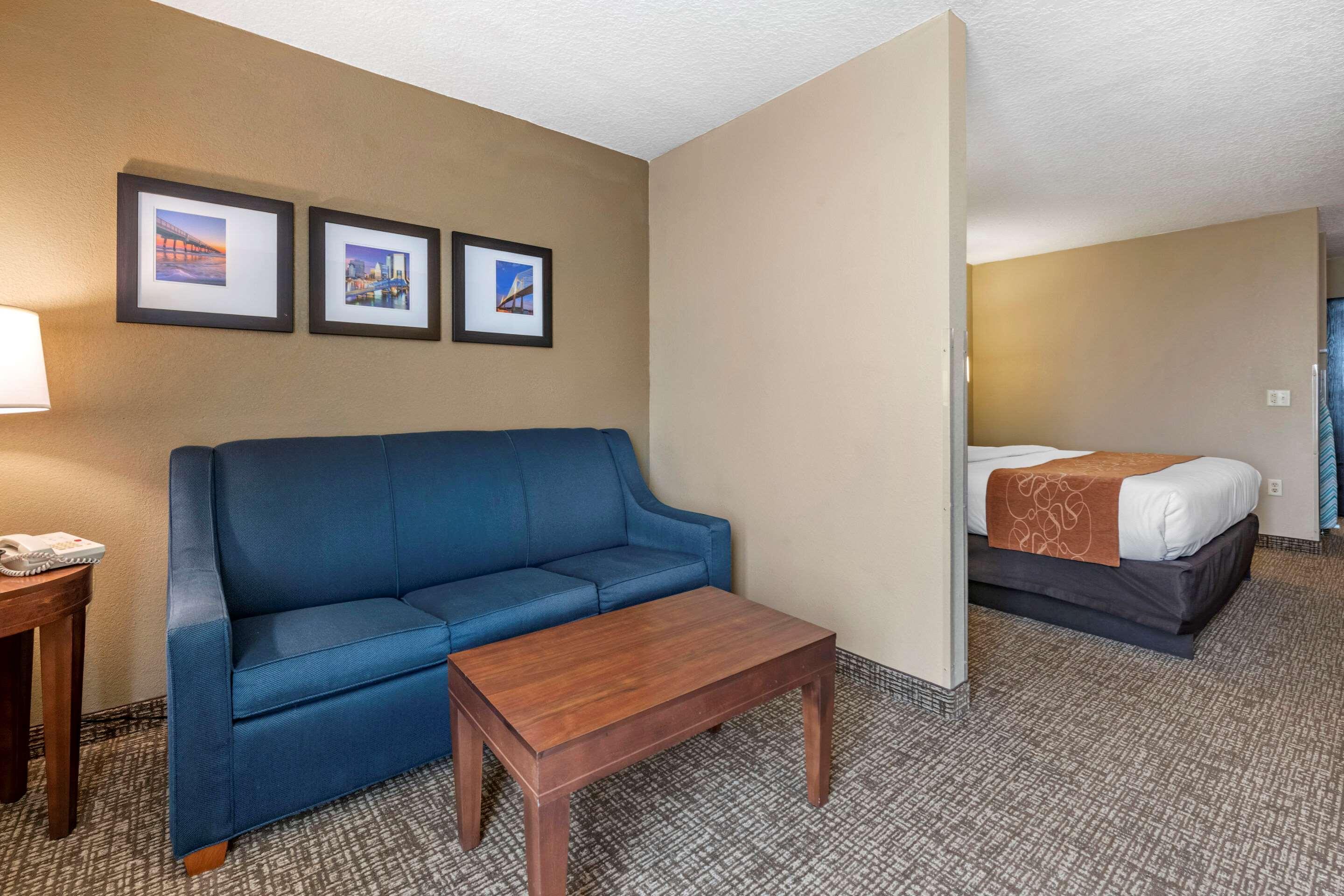 Comfort Suites Baymeadows Near Butler Blvd Джэксонвиль Экстерьер фото