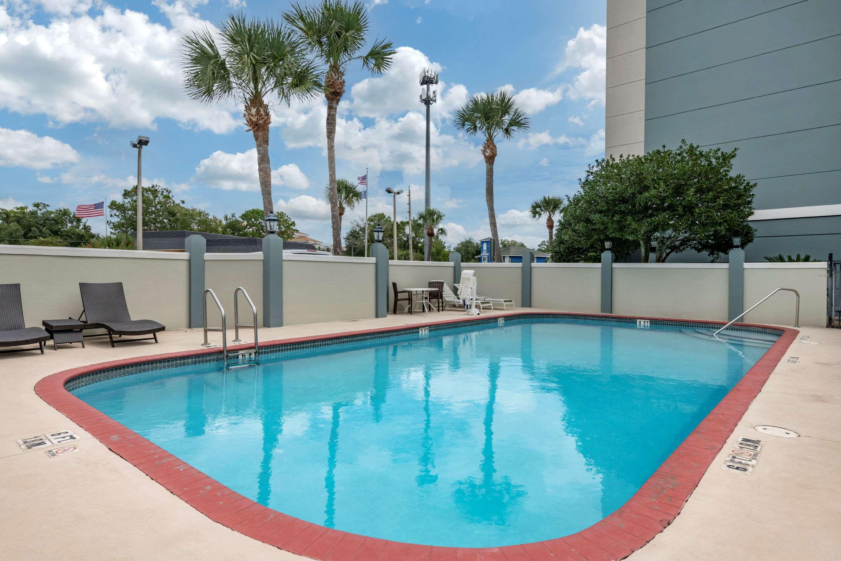 Comfort Suites Baymeadows Near Butler Blvd Джэксонвиль Экстерьер фото
