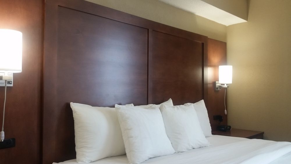 Comfort Suites Baymeadows Near Butler Blvd Джэксонвиль Экстерьер фото